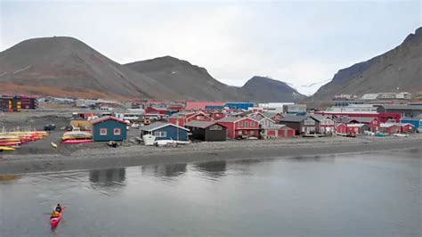 what is the most northern town in the world|Rebuilding the world’s northernmost town .